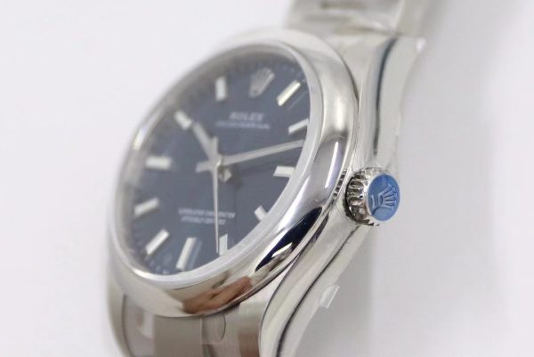 Rolex Oyster M124300 Oyster Blue Plate 31MM - Image 2